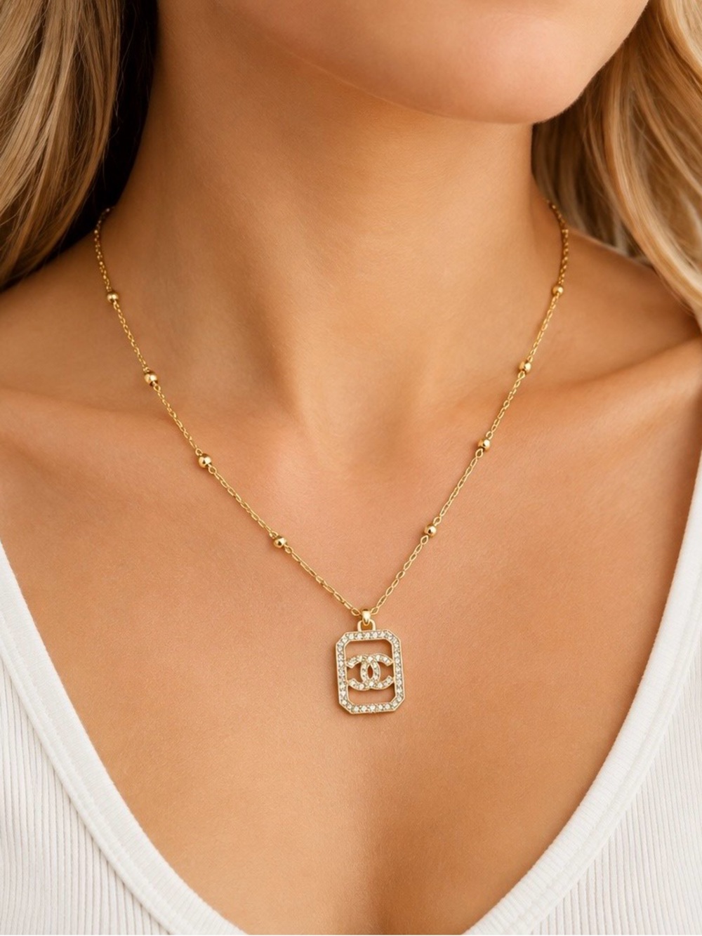 CC Pendant Necklace in‎ Gold